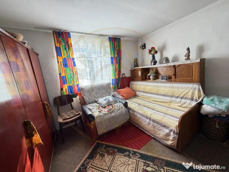 Casă cu 4 camere cu Teren 780 Mp în Pitoi