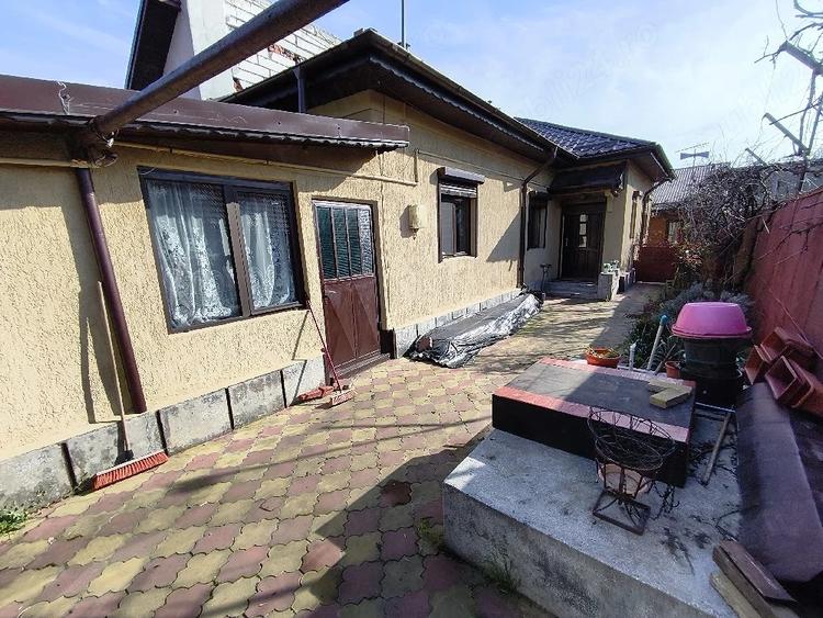 Casă cu 2 camere cu Teren 200 Mp în Central