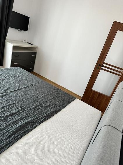 Apartament cu 2 camere semidecomandat, mobilat în Dumbrăvița