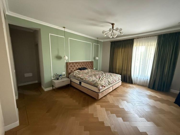 Casă individuală cu 6 camere cu Canalizare în Chiajna