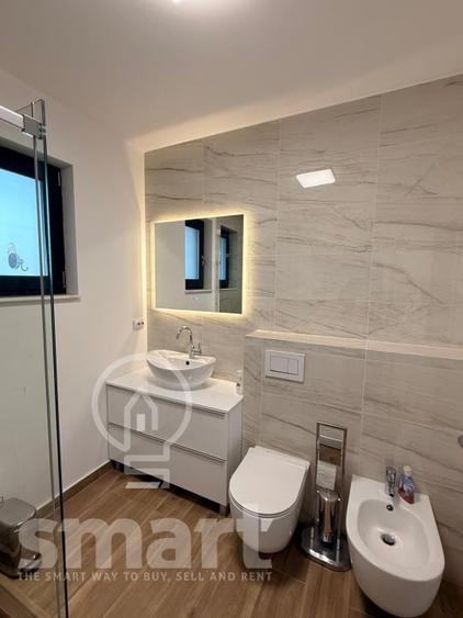 Apartament cu 2 camere semidecomandat, mobilat în Borhanci