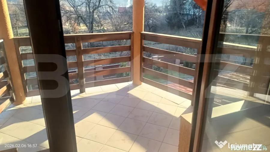 Casă cu 5 camere cu Teren 800 Mp în Central