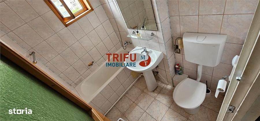 Apartament cu 2 camere semidecomandat în Cetate