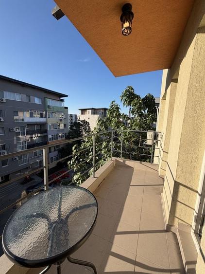 Apartament cu 2 camere decomandat în Palazu Mare