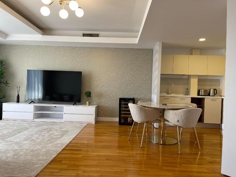 Apartament cu 3 camere decomandat în Herăstrău
