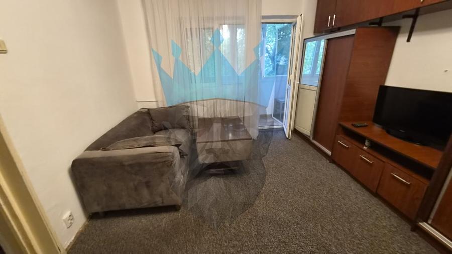 Apartament cu 3 camere decomandat, mobilat în Lujerului