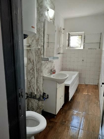De inchiriat apartament 2 camere - 3