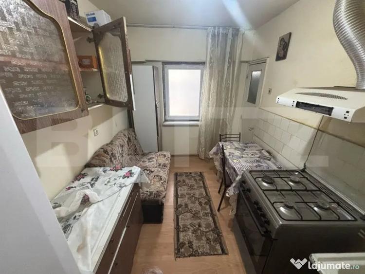 Apartament cu 2 camere decomandat, mobilat în Craiovița Nouă