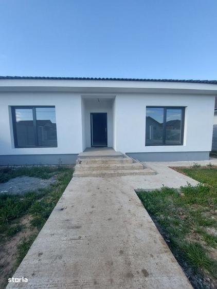 Casă cu 4 camere în Central