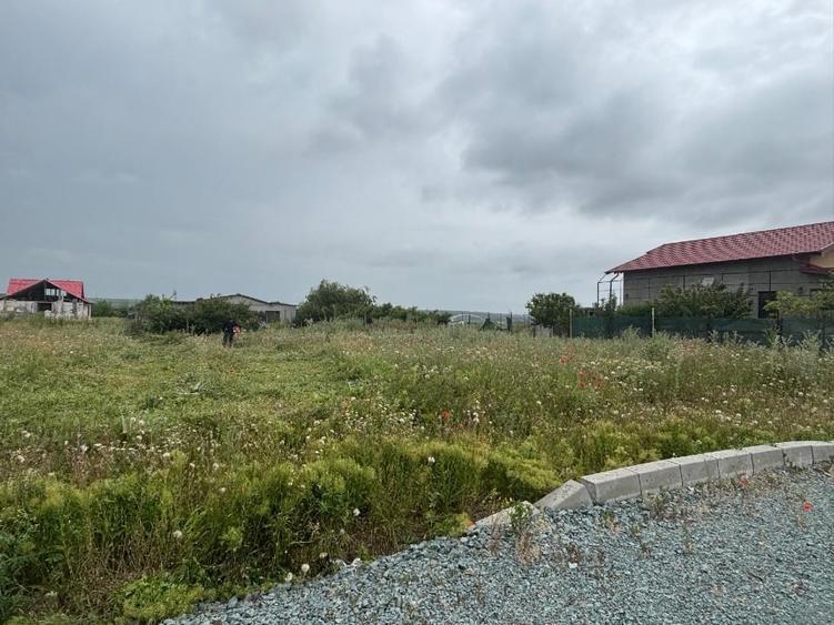 Teren Construcții intravilan de 500 mp, în Poarta Albă