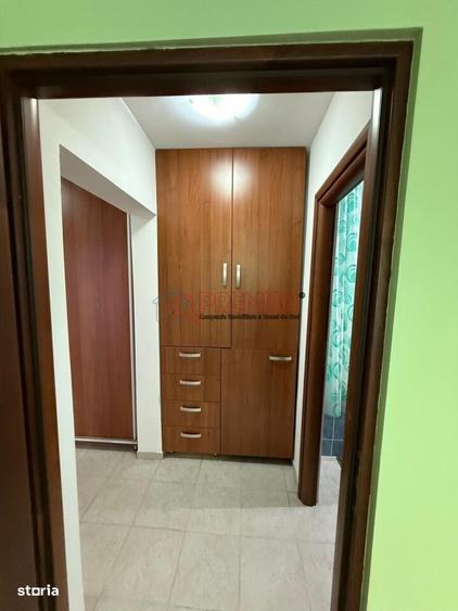 Apartament cu 3 camere decomandat în Alexandru Obregia
