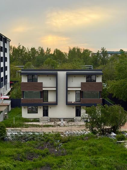 Duplex cu 4 camere cu Canalizare în Metalurgiei
