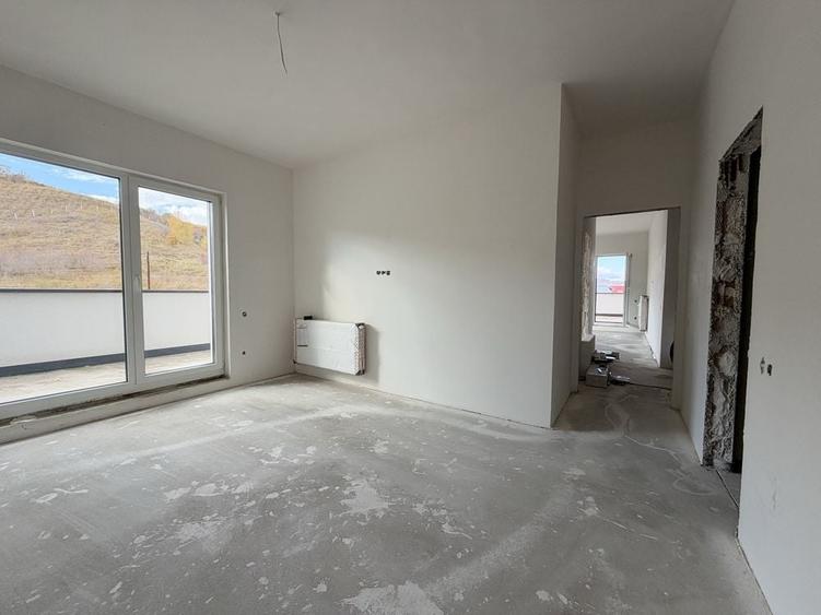 Apartament cu 3 camere decomandat în Făget