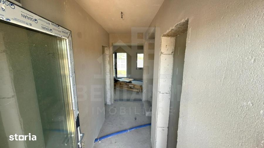 Casă cu 4 camere cu Teren 200 Mp în Malu Mare