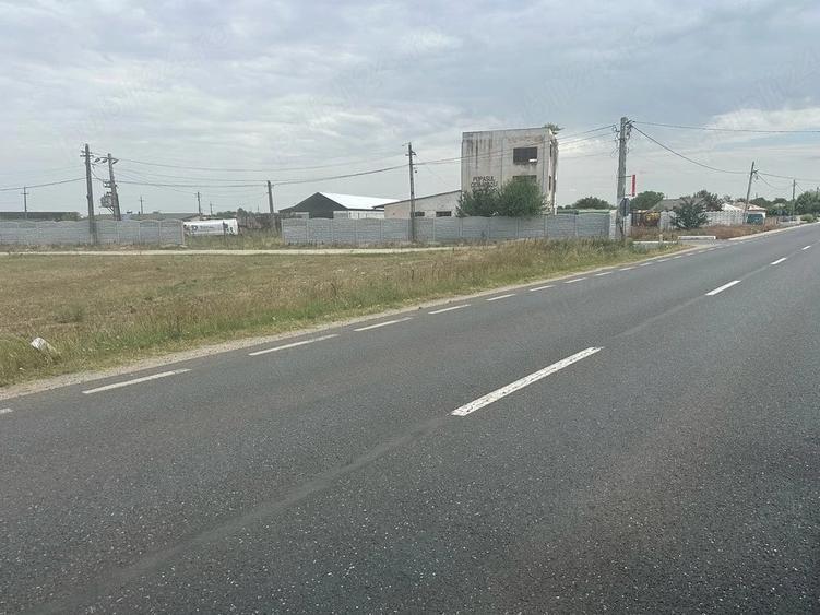 Teren de 2000 mp, în Măldăeni