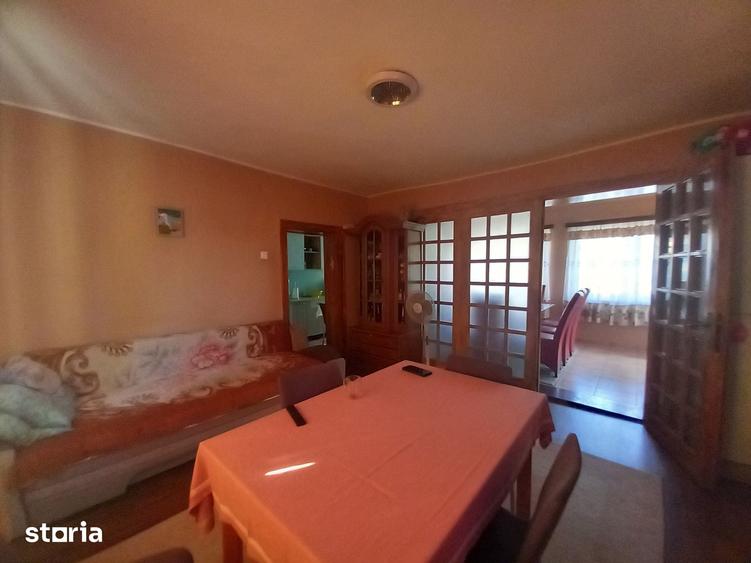 Casă cu 4 camere cu Teren 300 Mp în Vasile Alecsandri