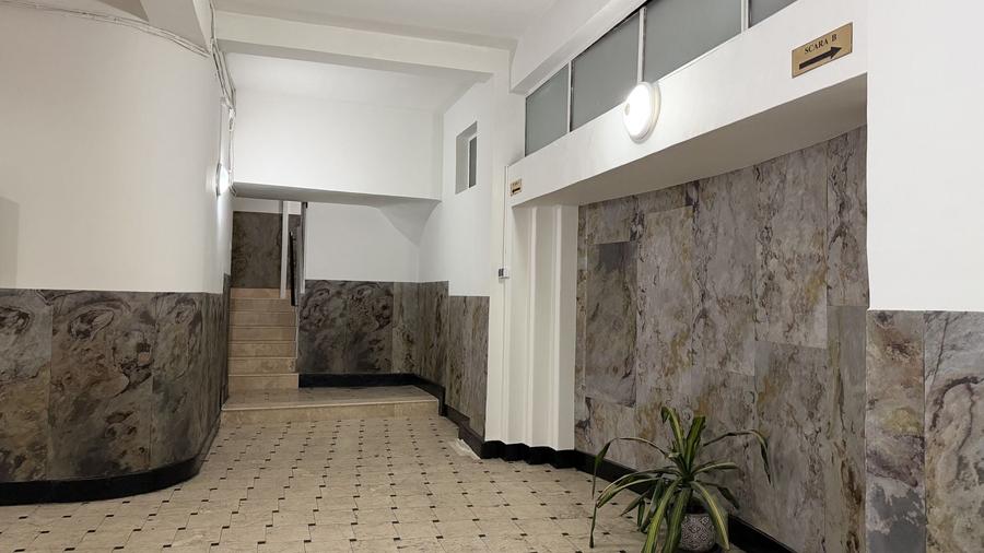 Garsonieră semidecomandată, mobilată în Universitate