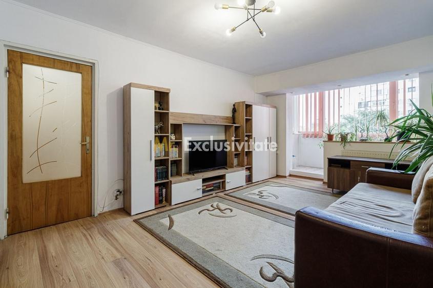 Apartament cu 3 camere decomandat, mobilat în 13 Septembrie