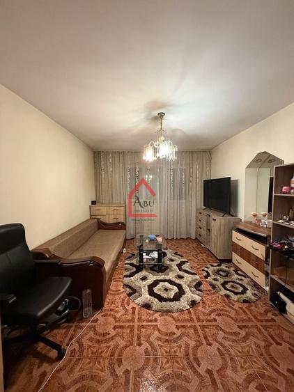 Apartament cu 2 camere circular, mobilat în Nicolina