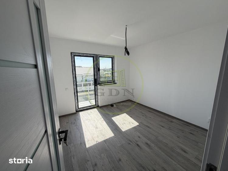 Casă cu 4 camere cu Teren 350 Mp în Șimnicu de Sus