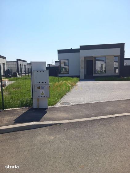 Casă cu 3 camere cu Teren 375 Mp în Vidra