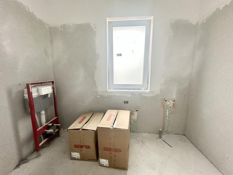 Duplex cu 3 camere cu Canalizare în Urseni