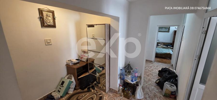 Apartament cu 3 camere decomandat, mobilat în Central