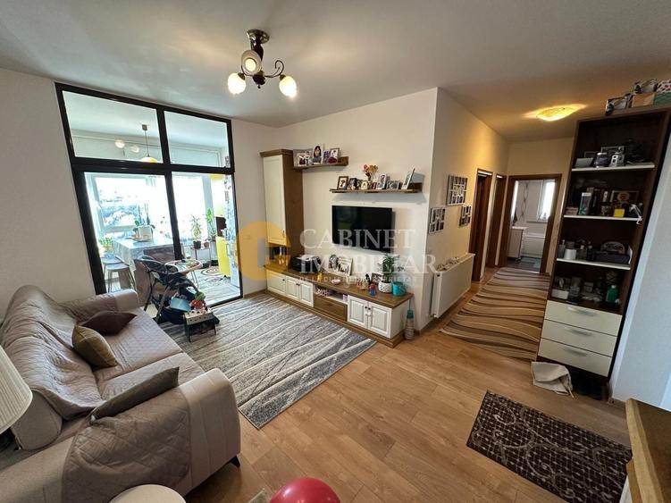 Apartament cu 3 camere decomandat, mobilat în Păcurari