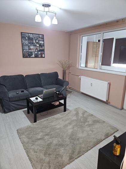 Proprietar, vand apartament cu 2 camere, semidecomandat, situat pe Calea Giulesti, in primul bloc de langa Stadionul Rapid. - 5