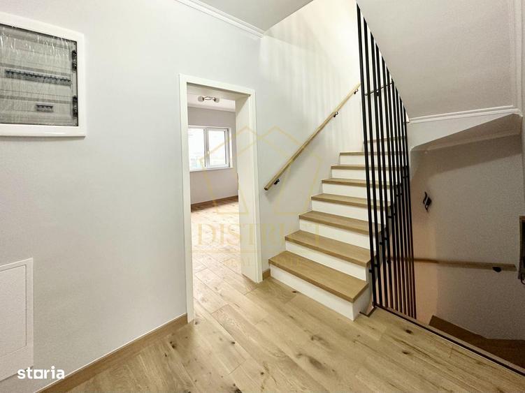 Casă cu 4 camere cu Teren 250 Mp în Săcălaz