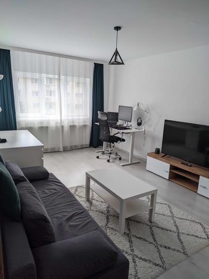 Apartament cu 2 camere decomandat în Sud