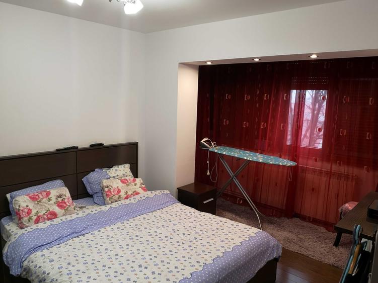 Apartament cu 2 camere decomandat în Micro 17