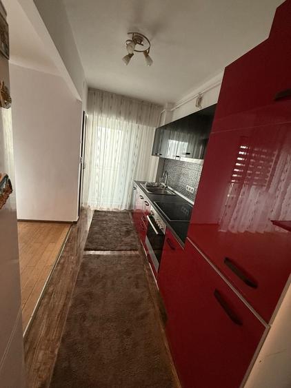 Apartament cu 4 camere decomandat în Ultracentral