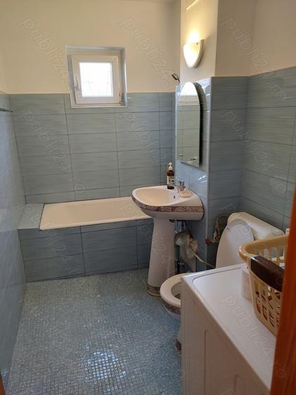 Apartament cu 4 camere decomandat în Girocului