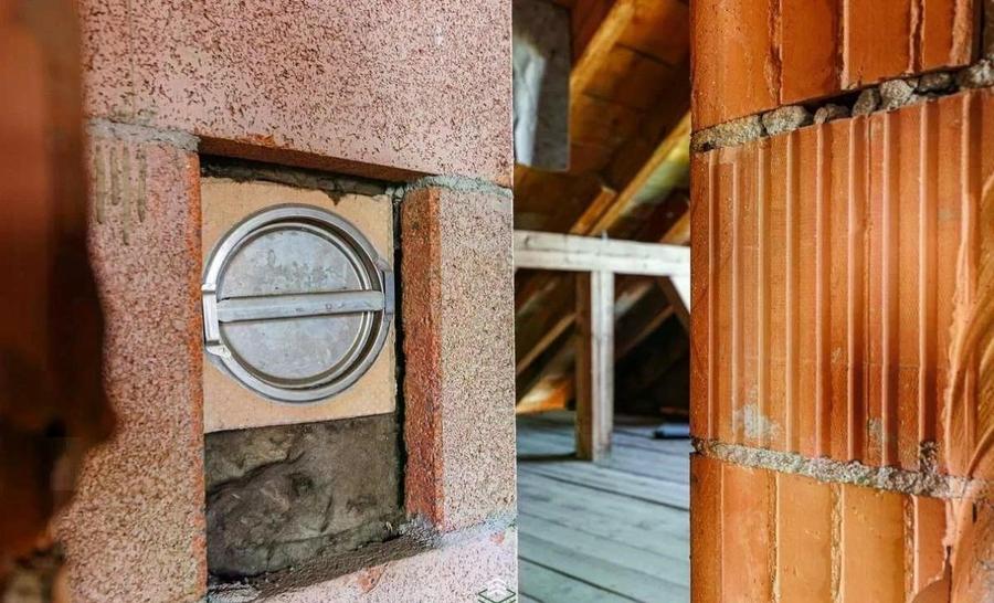 Casă individuală cu 5 camere cu Canalizare în Săcălaz