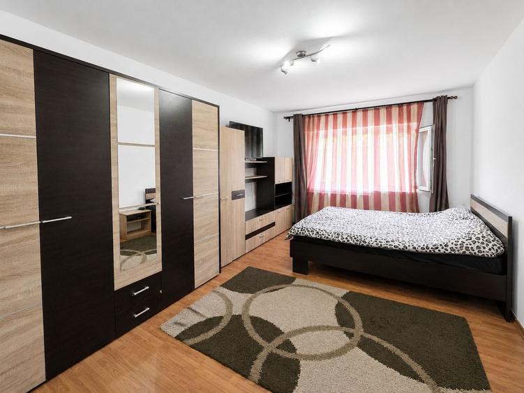 Apartament 2 camere, decomandat, Plopilor, Rozelor - 3