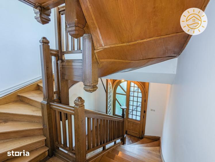 Apartament cu 5 camere în Centrul Istoric