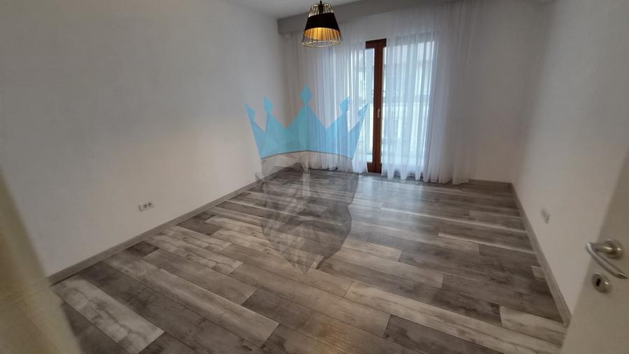 Casă individuală cu 5 camere cu Canalizare în Voluntari