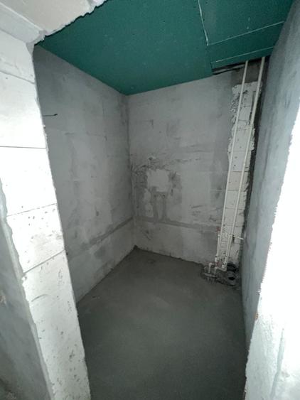 Casă individuală cu 24 camere cu Canalizare în Central