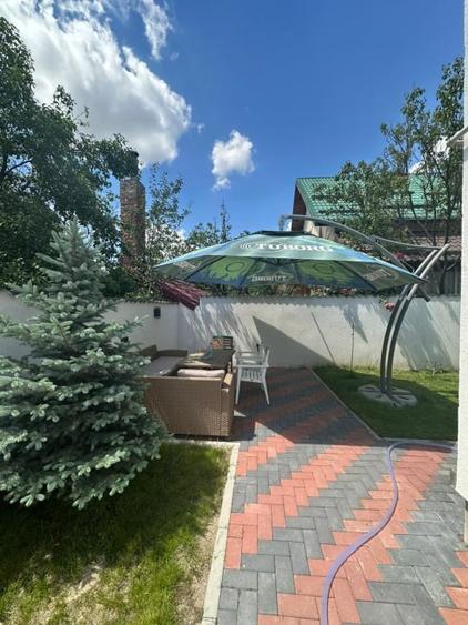 Casă individuală cu 9 camere cu Canalizare în Bragadiru