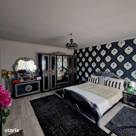 Casă cu 4 camere cu Teren 1458 Mp în Aradul Nou