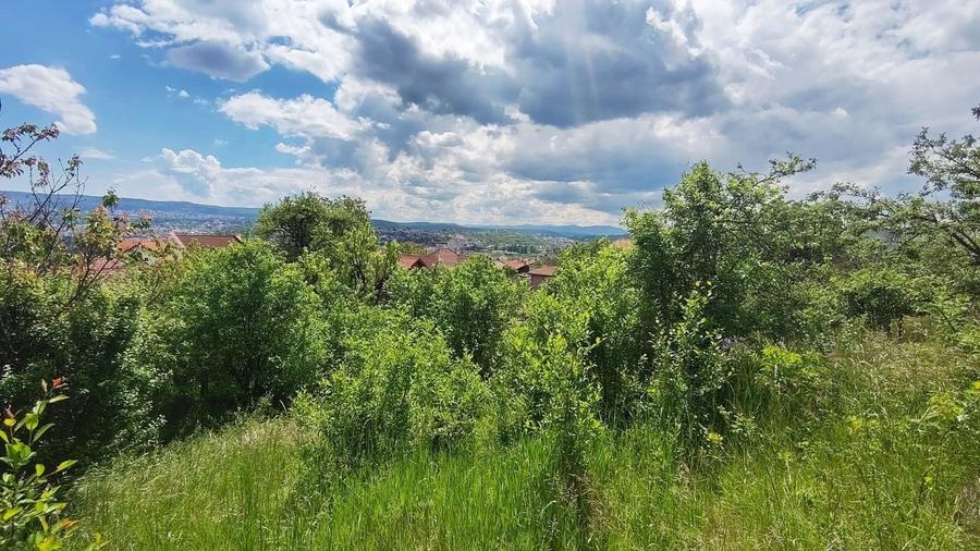Teren Construcții intravilan de 2108 mp, în Dâmbul Rotund