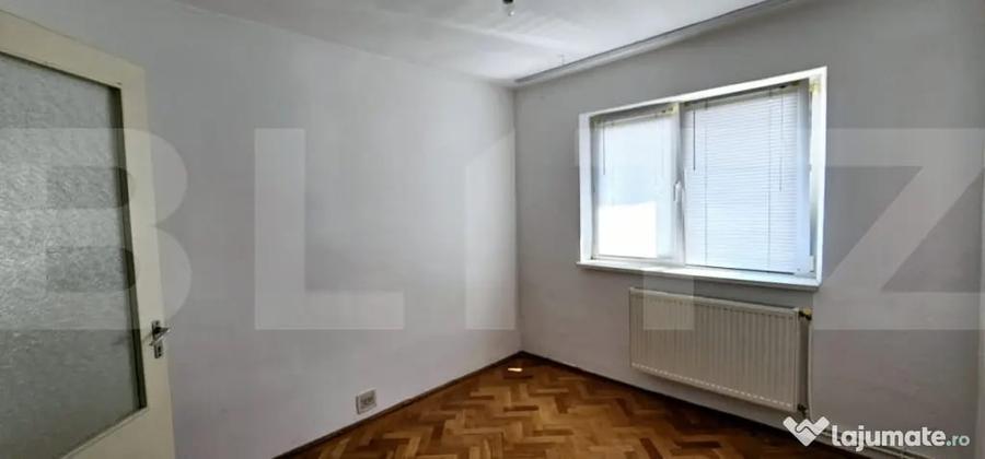 Apartament cu 3 camere decomandat în Simeria