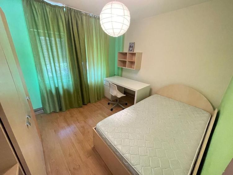 Apartament cu 3 camere decomandat, mobilat în Ultracentral