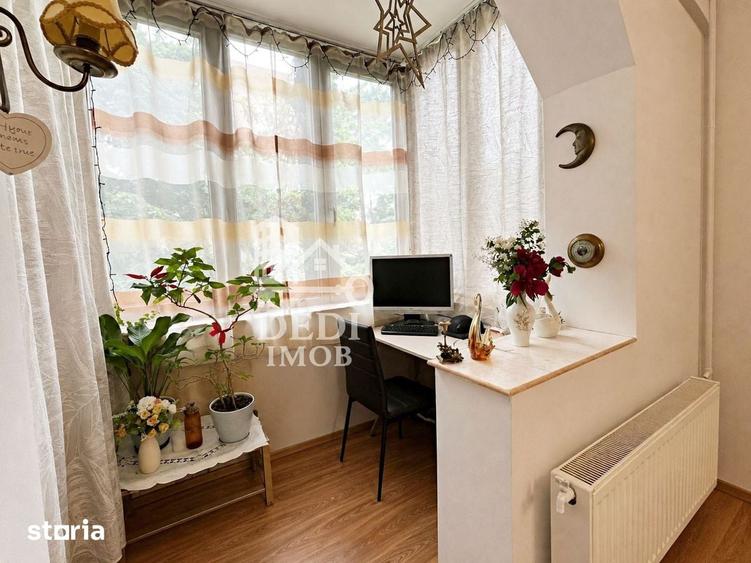 Apartament 2 camere de vanzare in zona Rogerius, Oradea - 7