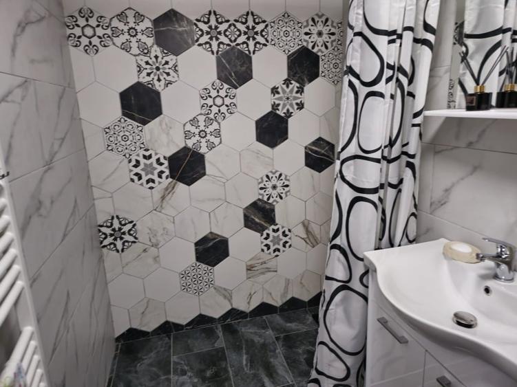 Casă individuală cu 4 camere cu Canalizare în Întregalde