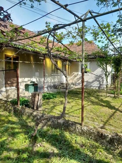 Casă cu 3 camere în Valcău de Jos