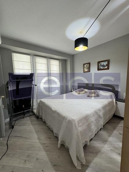 Apartament cu 4 camere decomandat, mobilat în Decebal