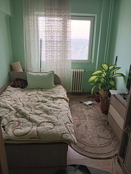 Apartament cu 3 camere decomandat în Rahova