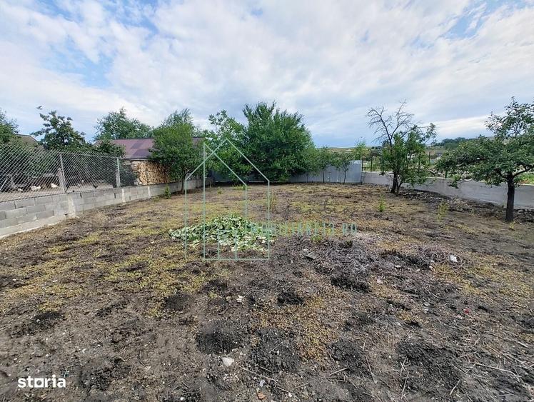 Casă cu 4 camere cu Teren 732 Mp în Central